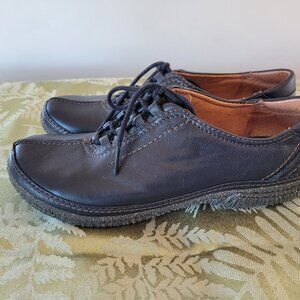 Clarks Artisan Shoes